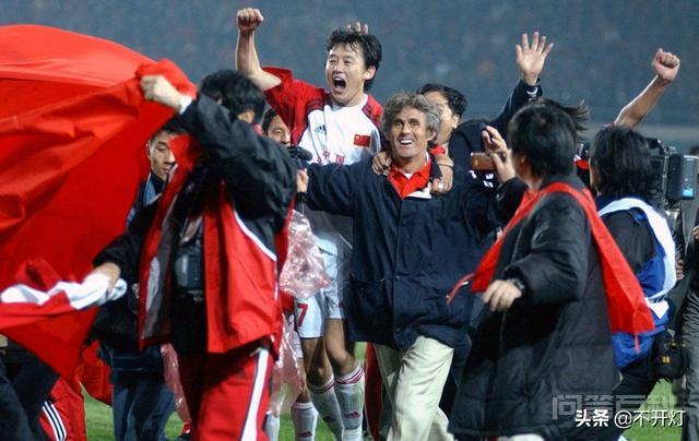 中国足球第一次冲击世界杯是在哪一年世界杯,第2张