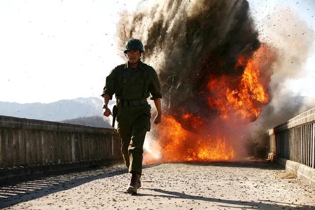 名韩国学生兵抵抗朝鲜精锐部队，这电影场面壮观火爆堪比钢锯岭,第8张