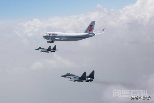 中国战机为外国元首护航,第6张